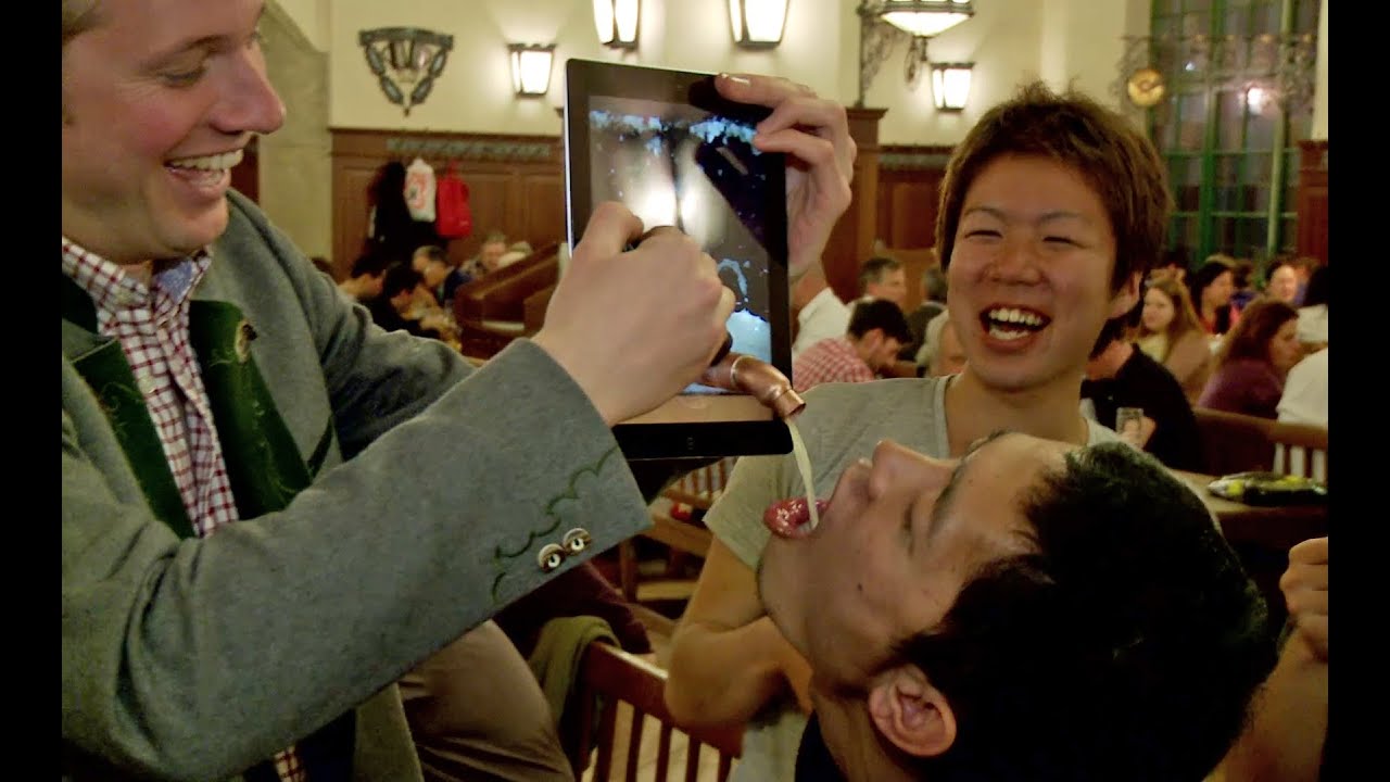 iPad Beer at Bavaria Hofbraeuhaus - Simon Pierro