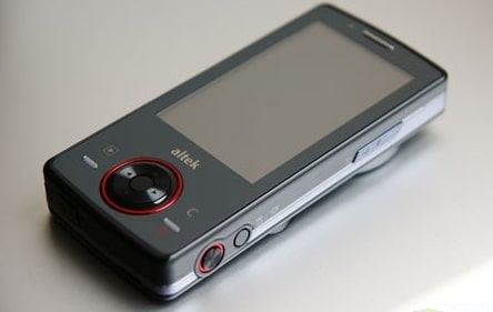 Altek T8680, ¿cámara digital o móvil?