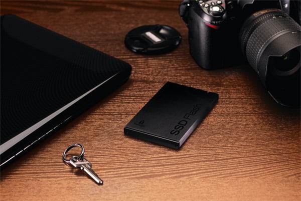 Iomega SSD Flash Drive USB 3.0, disco portátil compacto y rápido