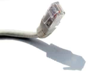 adsl y fibra optica conexion mediante cable