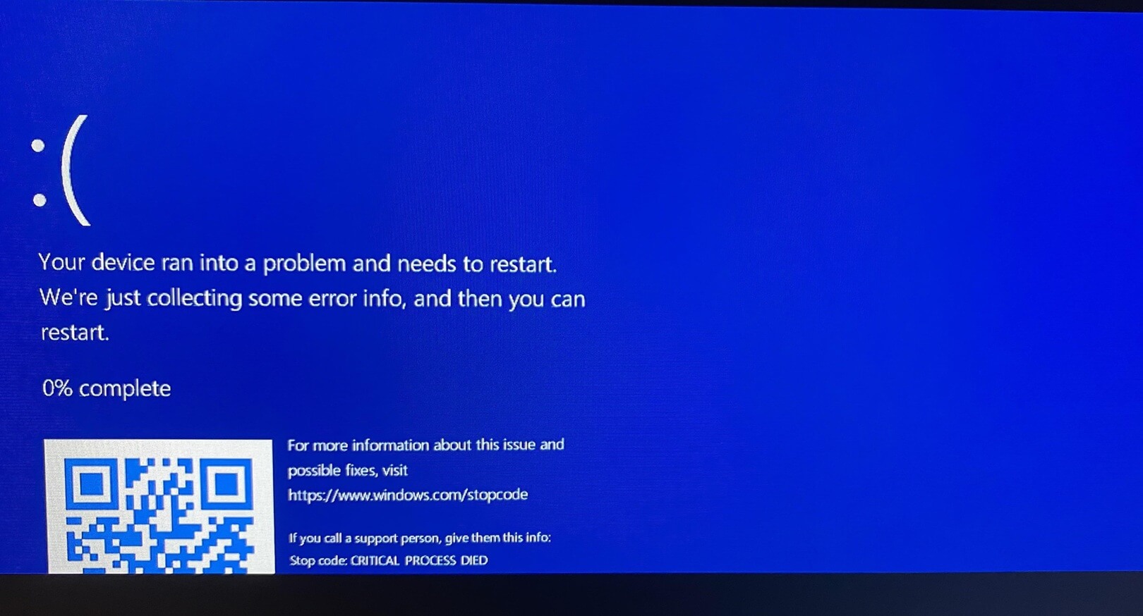 Windows 11 KB5053598: Problemas de instalación, desconexiones de RDP y pantallazos azules (BSOD)