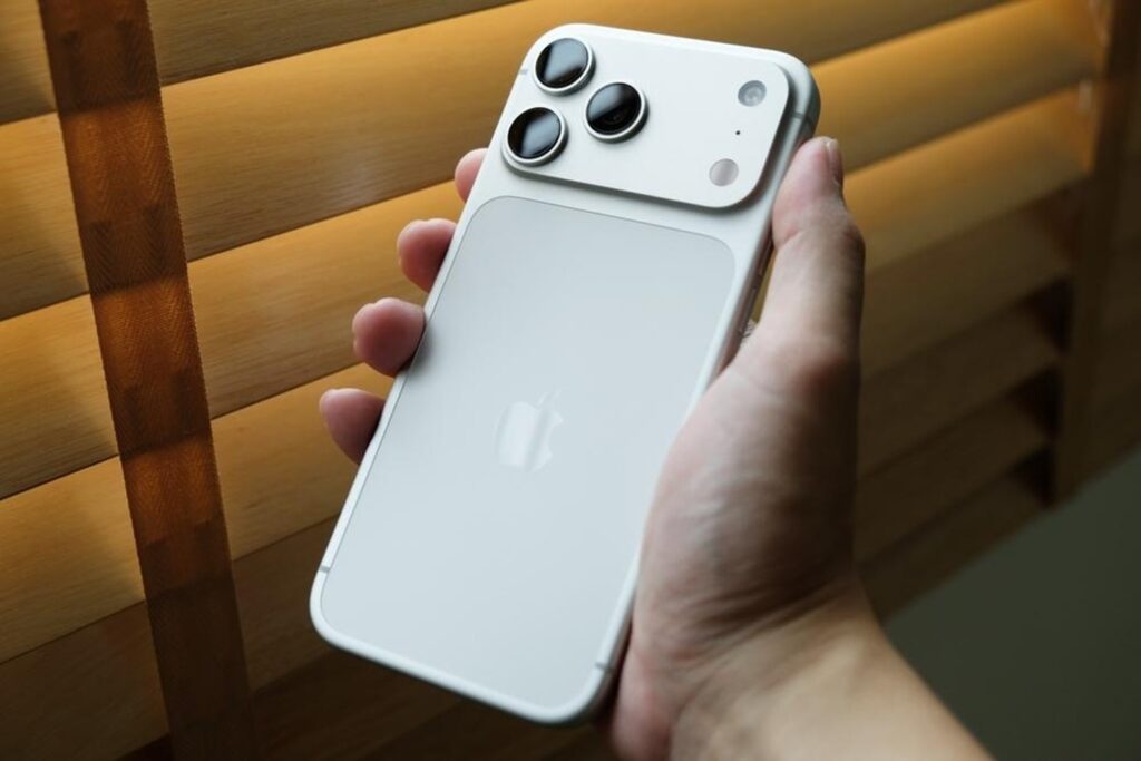 iphone 17 pro vs pro max 2