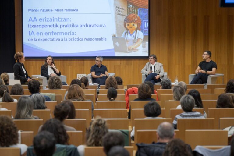 Home Elementor 5 El COEGI y la EHU exploran las posibilidades que ofrece la inteligencia artificial para transformar la práctica enfermera con criterio profesional